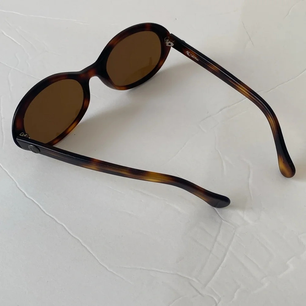 Calvin Klein sunglasses - Picture 3 of 6